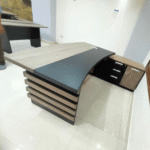 مكتب مدير بتصميم انيق بضمان سنتين