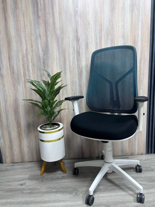 أثاث-مكتبي-2025-03-12_13-45-43_618337-768x1024-1-600x800 كرسى مكتبى موديل فينوس - الصورة 1